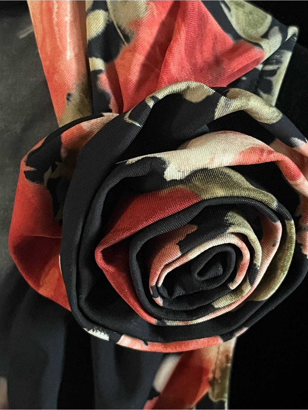 MAGDA BUTRYM NWT (Beautiful) blouse with signature rose accents size 4 - Picture 6 of 9